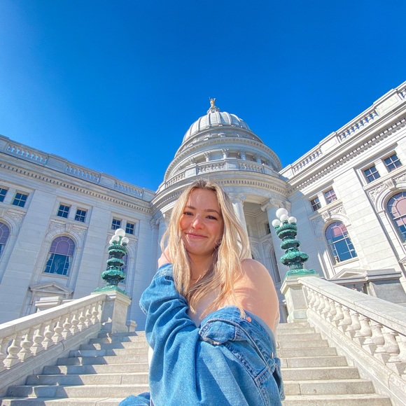 Meet your Posher, Norah - Picture 1 of 1